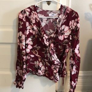 Floral BB Dakota wrap blouse
